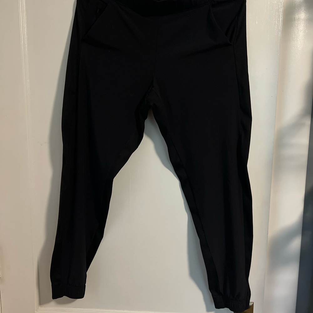 Athleta Brooklyn Jogger in Charcoal Gray